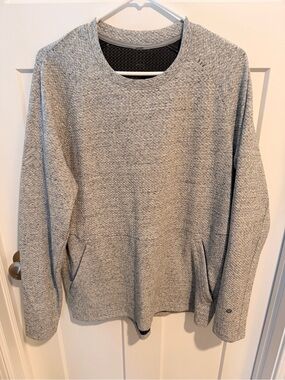 Men's lululemon textured Heather Gray Crewneck Sweater with sleeve embroidery
